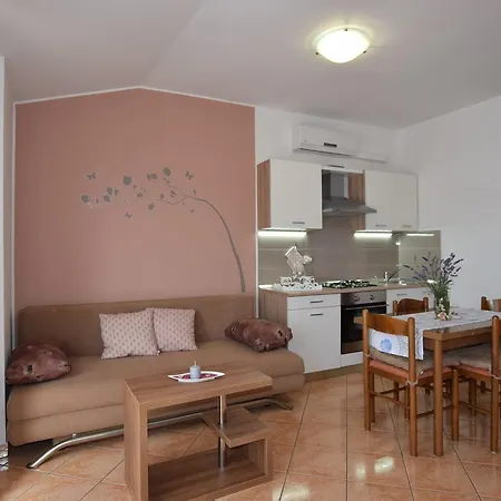 Apartman Petra 5 Holiday home