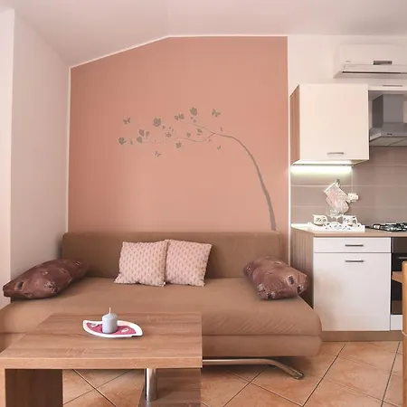 Holiday home Apartman Petra 5